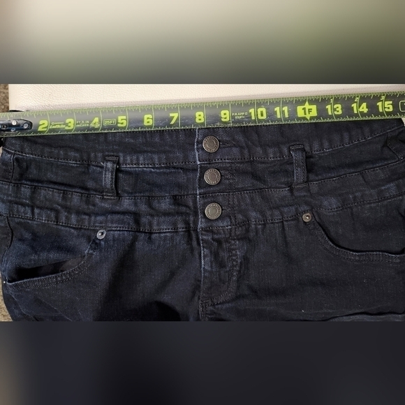 MOSSIMO Black shorts - Picture 4 of 8